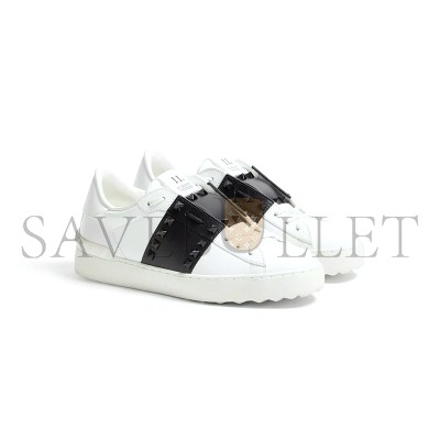VALENTINO ROCKSTUD UNTITLED SNEAKER IN CALFSKIN LEATHER WITH TONAL STUDS 7W2S0A01LTU_A01